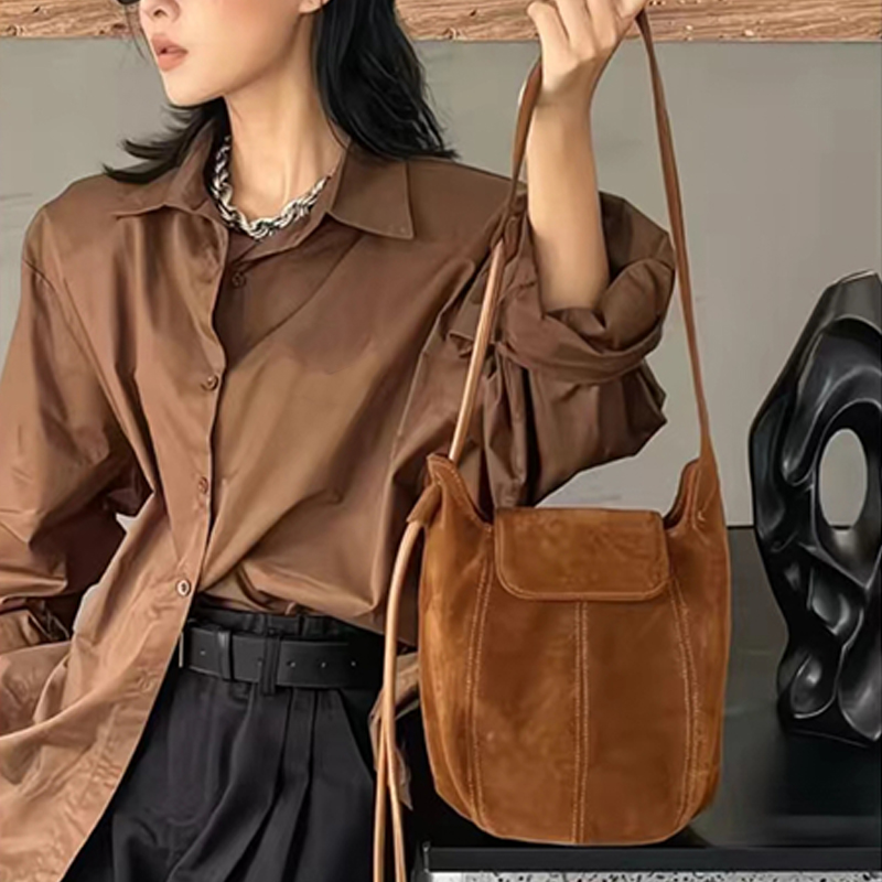 여성용 고급 니치 디자인의 프로스트 스웨이드 버킷 백  - Interior Design High End 리뷰 및 가격